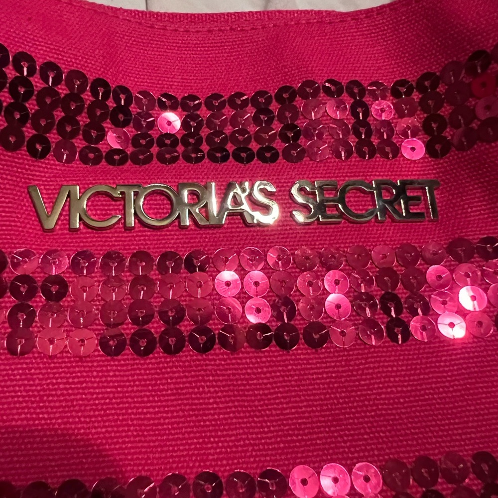 New! LARGE VICTORIA’S SECRET TOTE WITH SEQUIN DETAILS!